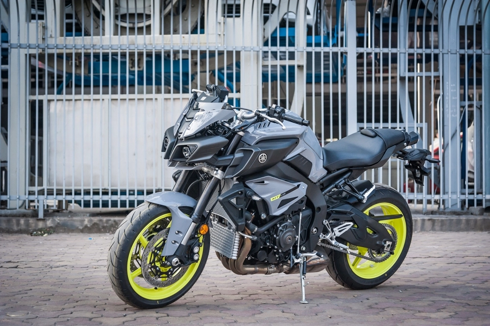 Yamaha mt-10 phiên bản night flou đầu tiên tại hà nội giá gần 500 triệu đồng