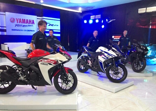  yamaha r25 chính thức ra mắt giá 4600 usd 