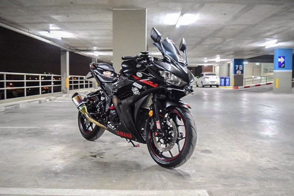 Yamaha r3 độ đầy phong cách với phiên bản dark knight