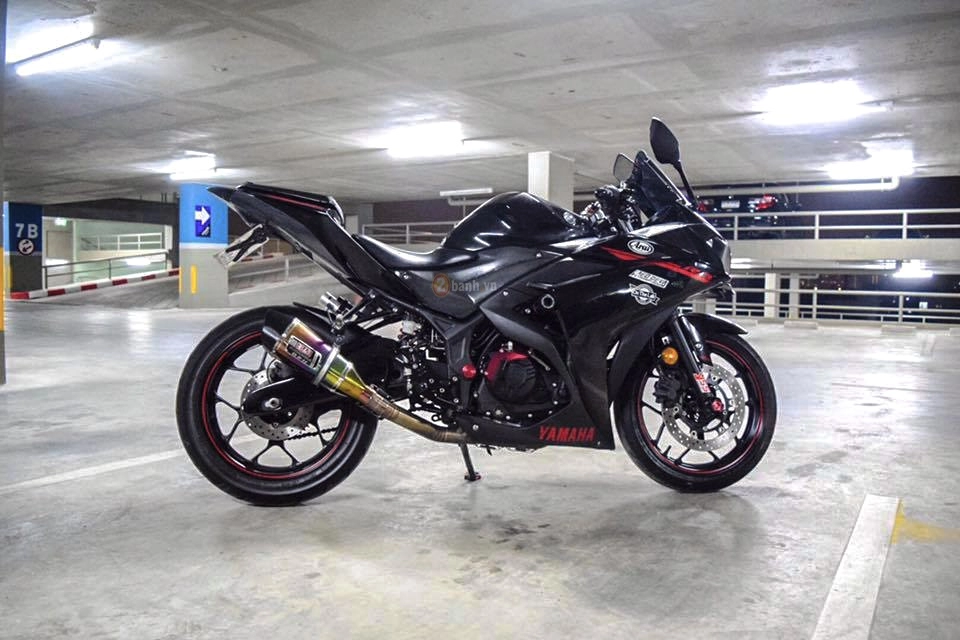 Yamaha r3 độ đầy phong cách với phiên bản dark knight