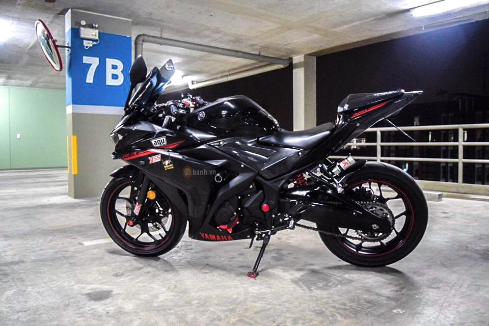 Yamaha r3 độ đầy phong cách với phiên bản dark knight