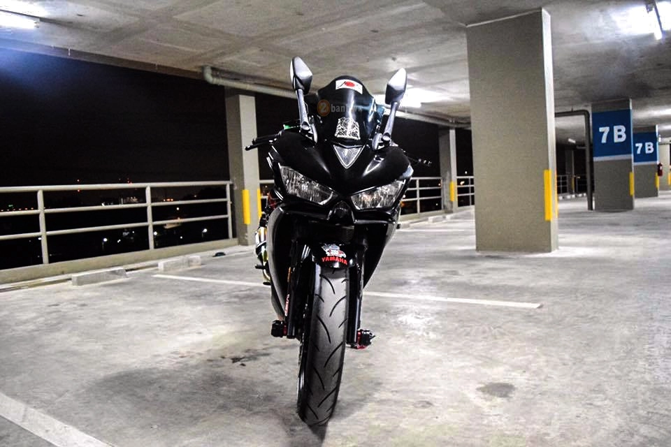 Yamaha r3 độ đầy phong cách với phiên bản dark knight