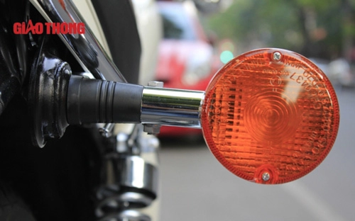 Yamaha sr400 xế cổ tái xuất