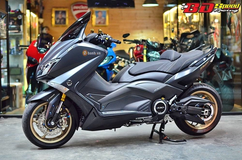 Yamaha tmax đầy hầm hố trong bản độ của dân chơi thái