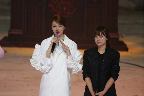 Yoon eun hye bị tố đạo thiết kế