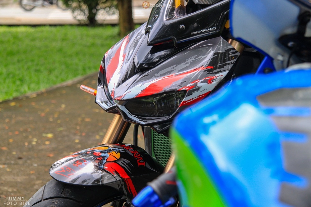 Z1000 samurai đọ dáng phong cách cùng gixxer 600