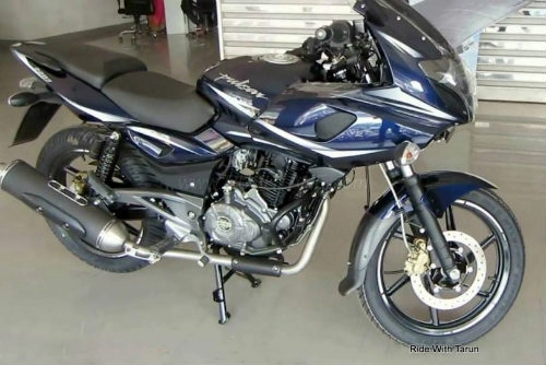 2017 bajaj pulsar 220f lên kệ giá 30 triệu đồng