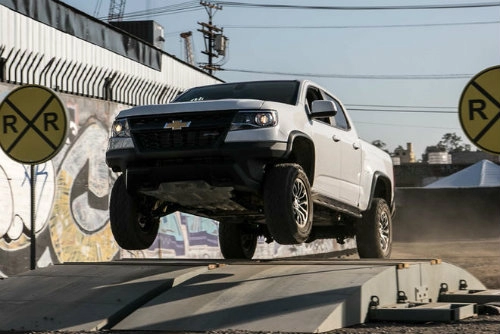 2017 chevrolet colorado zr2 có hạ nổi toyota tacoma