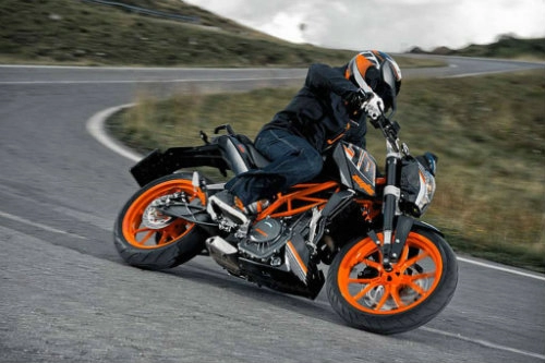 2017 ktm 125 duke bắt gặp trần trụi thử nghiệm