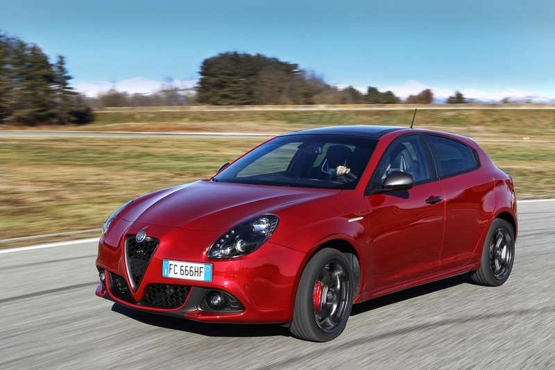 Alfa romeo giulietta bản nâng cấp cung cấp nhiều tùy chọn động cơ