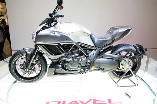  ảnh ducati diavel titanium 