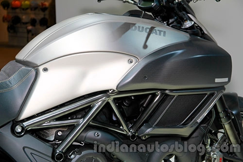  ảnh ducati diavel titanium 