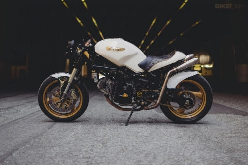  ảnh ducati monster 750 của nữ biker 