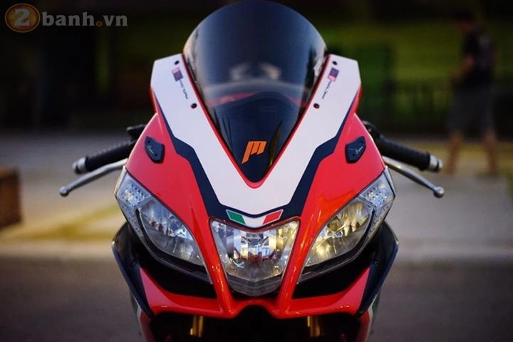 Aprilia rsv4 lên nhẹ vài món phụ kiện