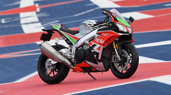 Aprilia rsv4 rf limited phiên bản có cánh lộ diện tại bắc mỹ với giá 557 triệu đồng