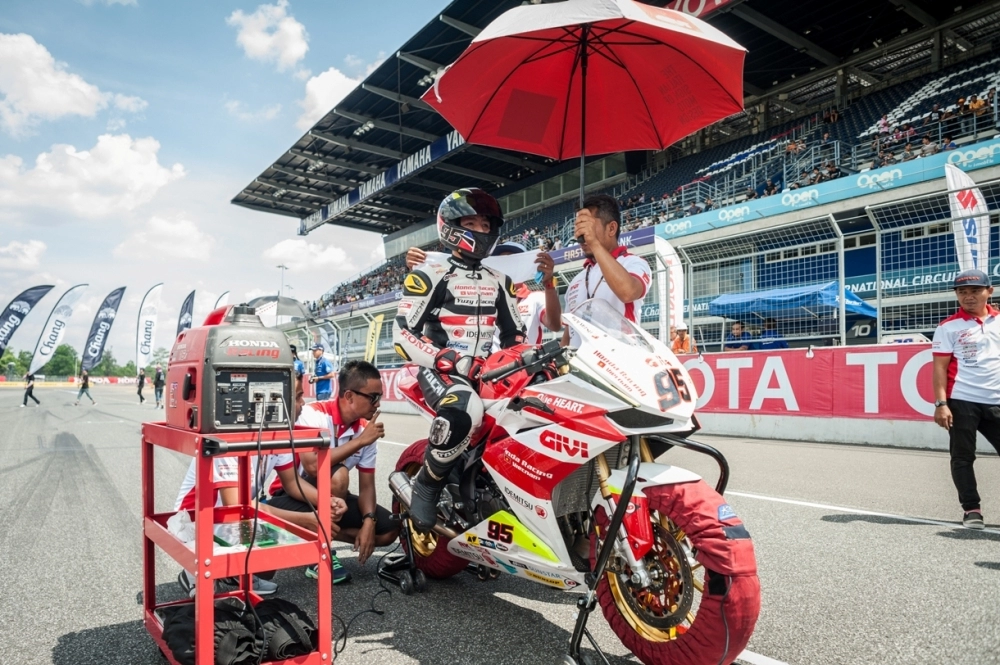 Arrc 2017 - chặng thái lan và cuốn phim đầy cảm xúc với đội yuzy honda việt nam racing