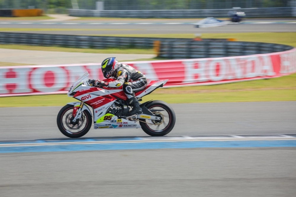 Arrc 2017 - chặng thái lan và cuốn phim đầy cảm xúc với đội yuzy honda việt nam racing