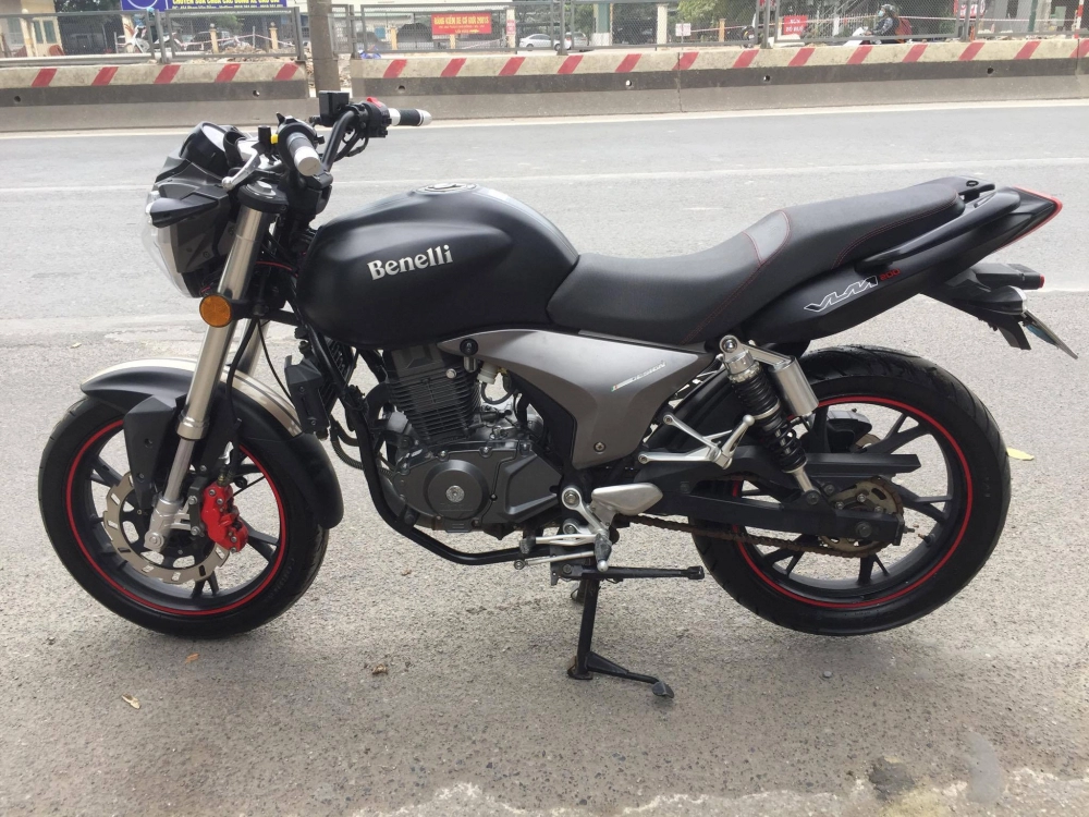 Bán benelli 200cc chính chủ sang tên toàn quốc