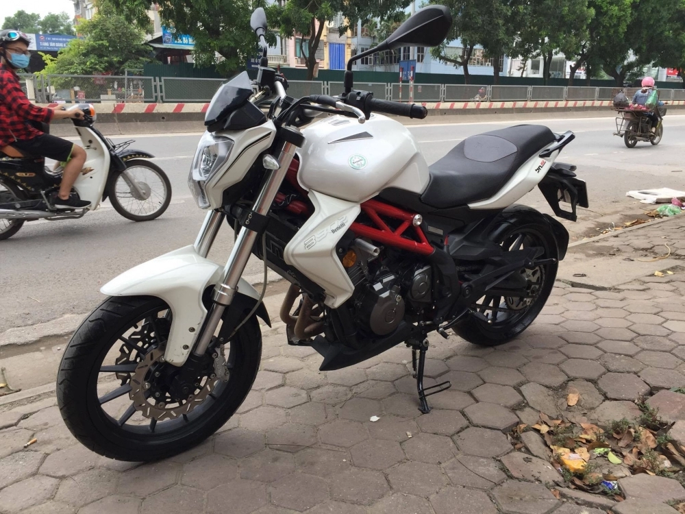 Bán benelli 302 hqcn 2015 xe như mới