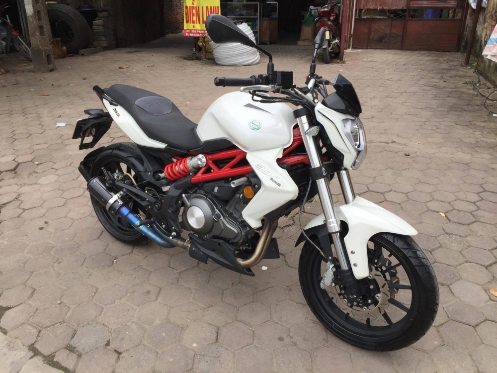 Bán benelli 302 hqcn 2015 xe như mới