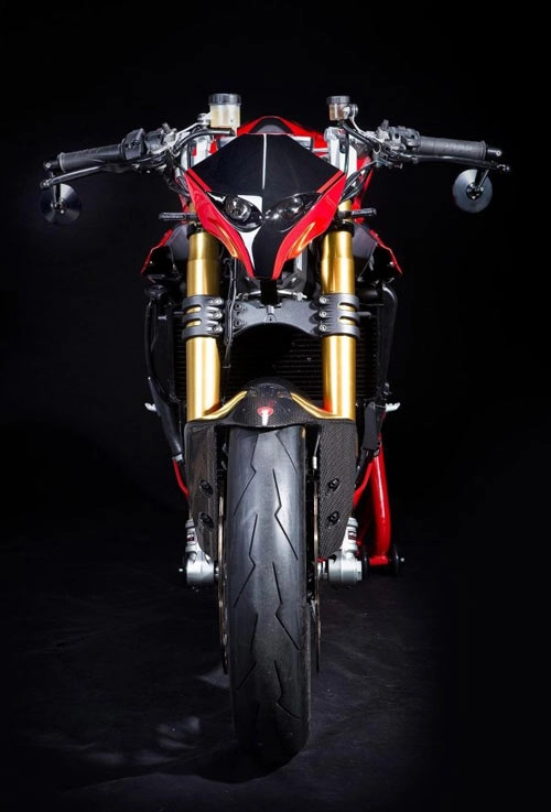 Bản dựng ducati 1199 panigale theo phong cách streetfighter