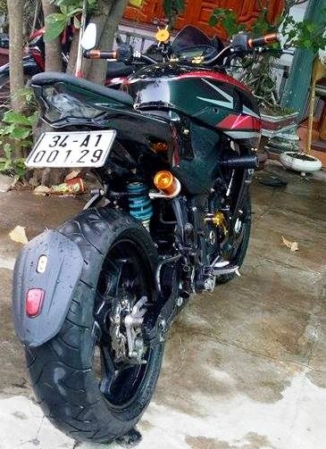 Bất ngờ với chiếc kawasaki bajaj pulsar 200ns độ phong cách z1000