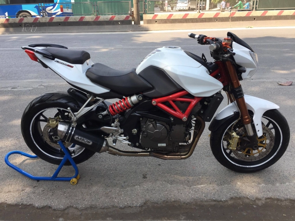 Benelli 600cc hải quan chính ngạch