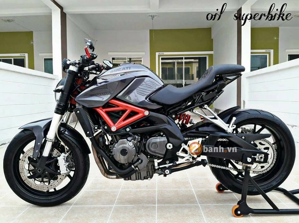 Benelli 600i lột xác đầy ngoạn mục mang phong cách ducati monster