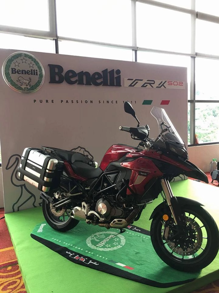 Benelli trk 502 2017 bất ngờ ra mắt thị trường việt nam với giá từ 136 triệu đồng