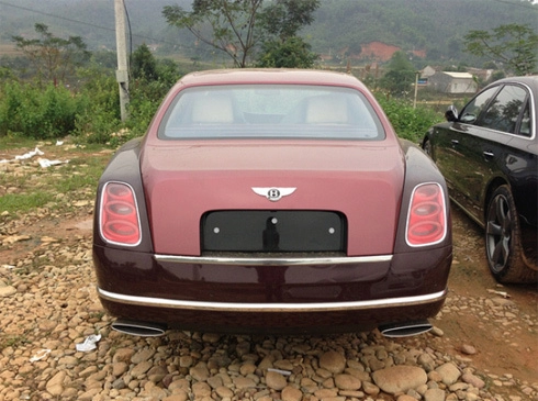  bentley mulsanne màu độc tới việt nam 