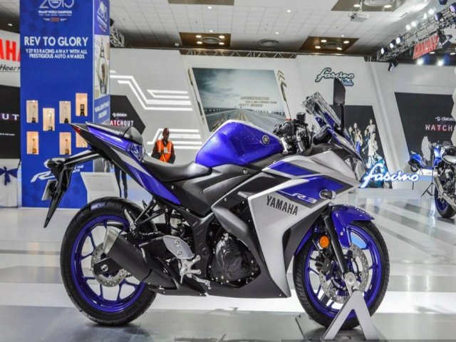 Biến yamaha yzf-r15 thành yzf-r6 chỉ với 7 triệu đồng