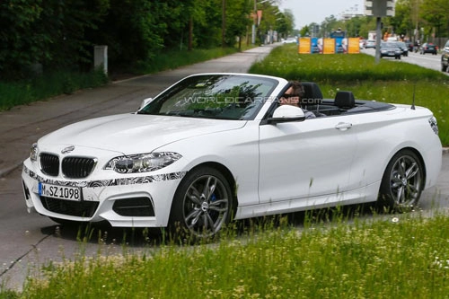 Bmw 2-series convertible trần trụi trên đường thử