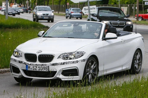 Bmw 2-series convertible trần trụi trên đường thử