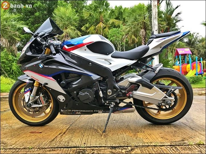 Bmw s1000rr bản độ tối tân từ thương hiệu revtech carbon uk