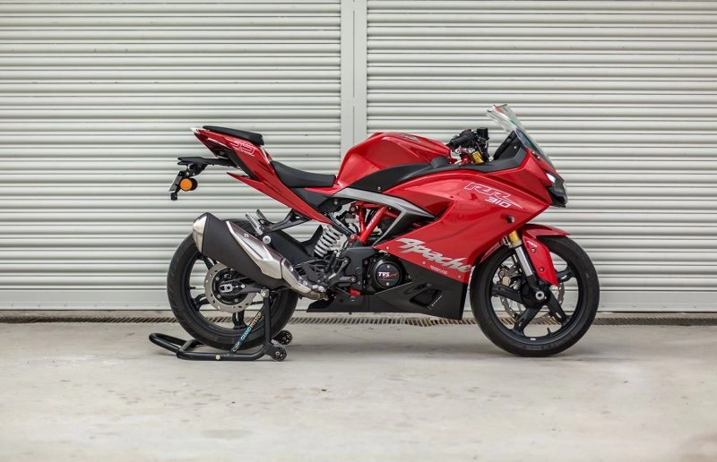 Cá mập nhỏ tvs apache rr 310 trinh lang với gia 72 triêu đông