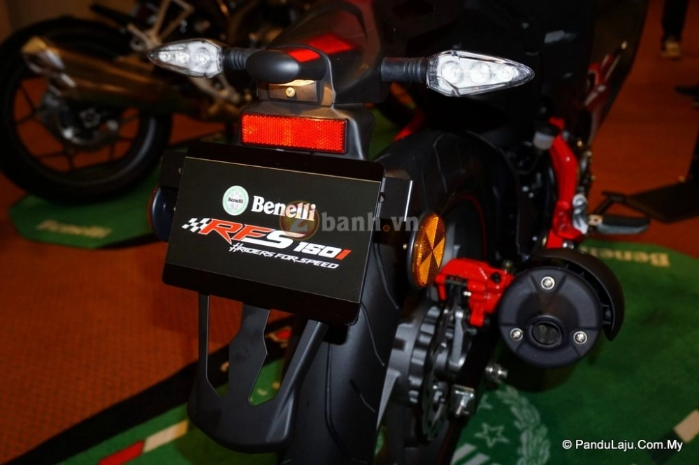 Cận cảnh benelli rfs150i vừa được ra mắt