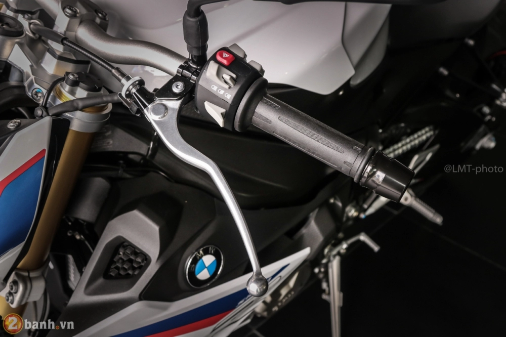 Cận cảnh bmw s1000r 2018 full option có giá từ 529 triệu vnd tại việt nam