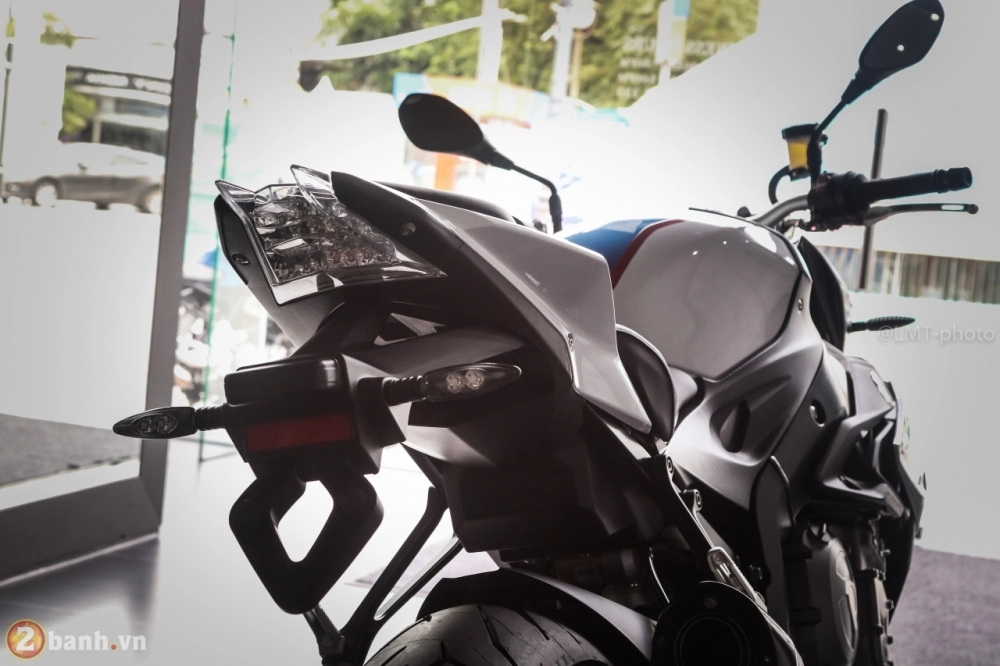 Cận cảnh bmw s1000r 2018 full option có giá từ 529 triệu vnd tại việt nam