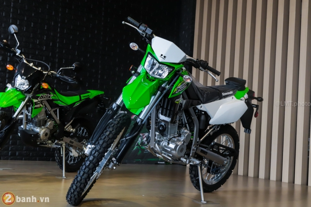 Cận cảnh chi tiết kawasaki klx 250 giá từ 121 triệu đồng