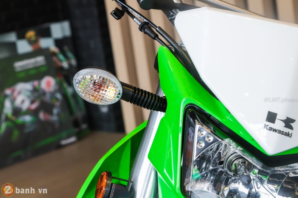 Cận cảnh chi tiết kawasaki klx 250 giá từ 121 triệu đồng