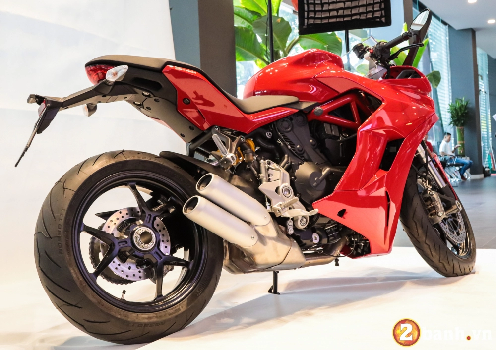 Cận cảnh ducati supersport - mẫu xe mô tô thể thao thành thị vô cùng ấn tượng