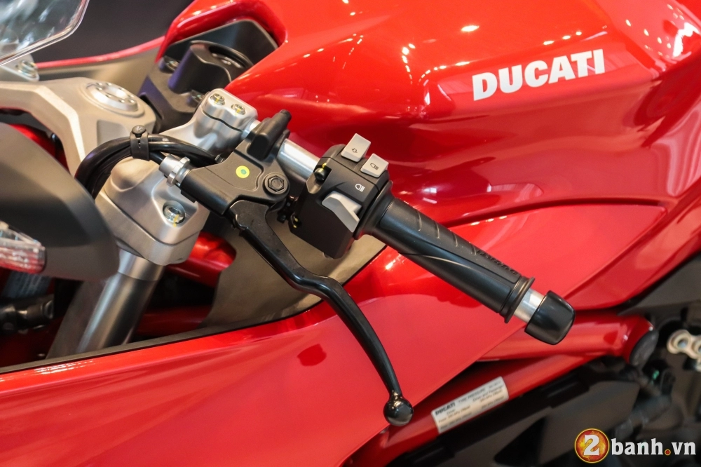 Cận cảnh ducati supersport - mẫu xe mô tô thể thao thành thị vô cùng ấn tượng