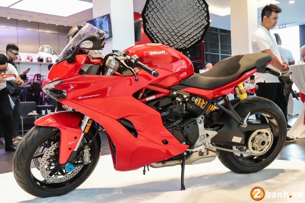 Cận cảnh ducati supersport - mẫu xe mô tô thể thao thành thị vô cùng ấn tượng