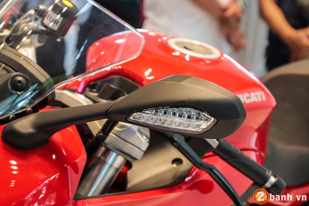 Cận cảnh ducati supersport - mẫu xe mô tô thể thao thành thị vô cùng ấn tượng