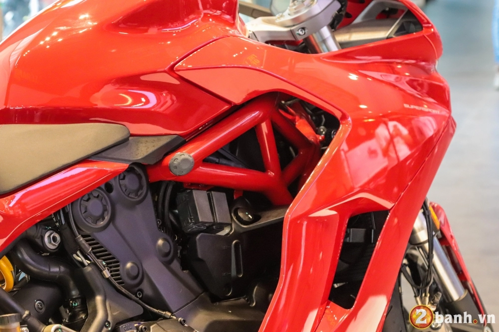 Cận cảnh ducati supersport - mẫu xe mô tô thể thao thành thị vô cùng ấn tượng