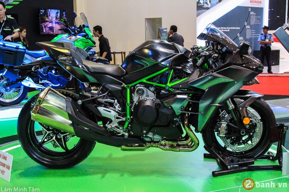 Cận cảnh siêu phẩm kawasaki ninja h2 carbon đầu tiên xuất hiện tại vn