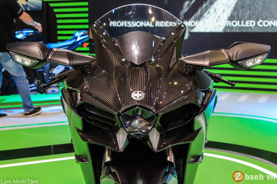 Cận cảnh siêu phẩm kawasaki ninja h2 carbon đầu tiên xuất hiện tại vn