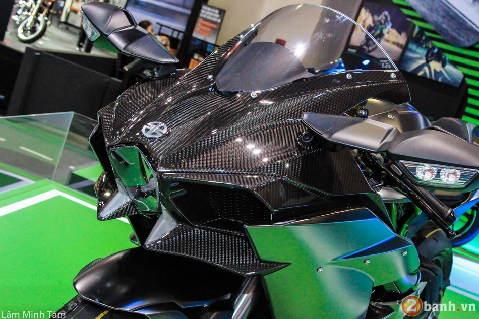 Cận cảnh siêu phẩm kawasaki ninja h2 carbon đầu tiên xuất hiện tại vn