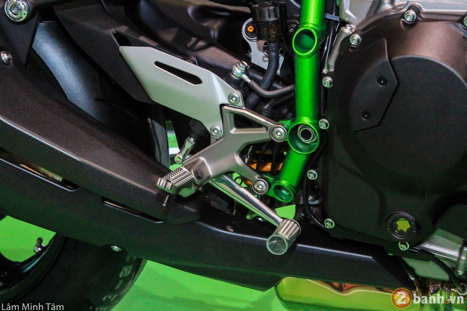 Cận cảnh siêu phẩm kawasaki ninja h2 carbon đầu tiên xuất hiện tại vn