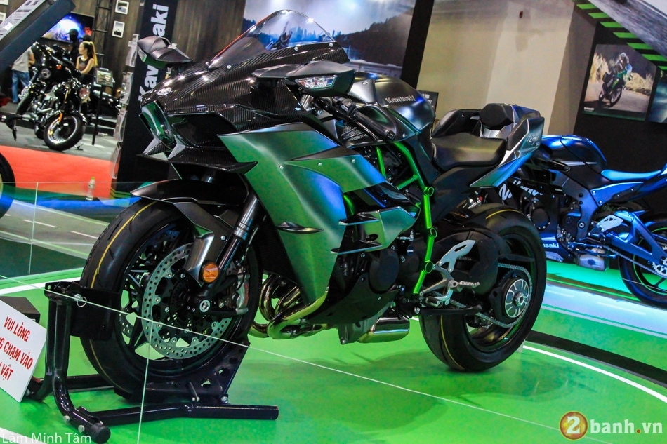 Cận cảnh siêu phẩm kawasaki ninja h2 carbon đầu tiên xuất hiện tại vn